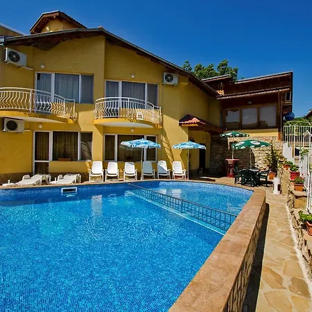 Iskar Casa de Férias *